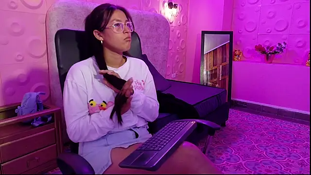 dalya03 online show from October 19, 2025, 2:42 pm