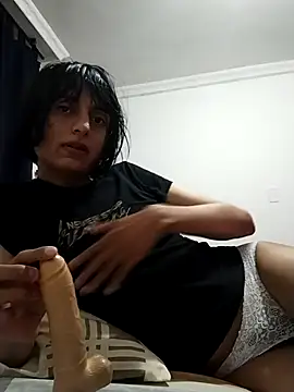 Snapshot of sophiasleepy1 chatting on November 6, 2025, 11:14 am sophiasleepy1 online show from November 6, 2025, 11:14 am