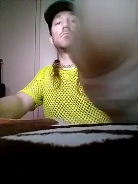 LSDsexslave online show from May 15, 2026, 2:31 am