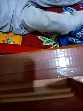 wivolove online show from November 18, 2025, 12:59 am