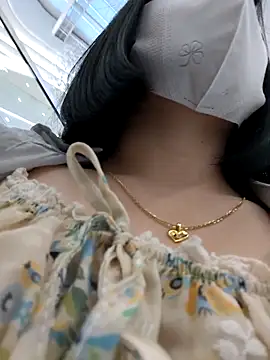 Snapshot of Mina-02 chatting on March 23, 2026, 10:15 am Mina-02 online show from March 23, 2026, 10:15 am