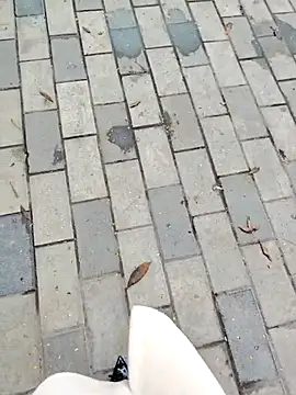 Snapshot of Mina-02 chatting on January 19, 2026, 4:05 am Mina-02 online show from January 19, 2026, 4:05 am