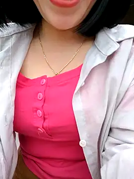 Snapshot of Mina-02 chatting on March 21, 2026, 9:36 am Mina-02 online show from March 21, 2026, 9:36 am