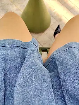 Snapshot of Mina-02 chatting on January 11, 2026, 6:31 am Mina-02 online show from January 11, 2026, 6:31 am