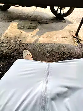 Snapshot of Mina-02 chatting on March 30, 2026, 7:21 am Mina-02 online show from March 30, 2026, 7:21 am