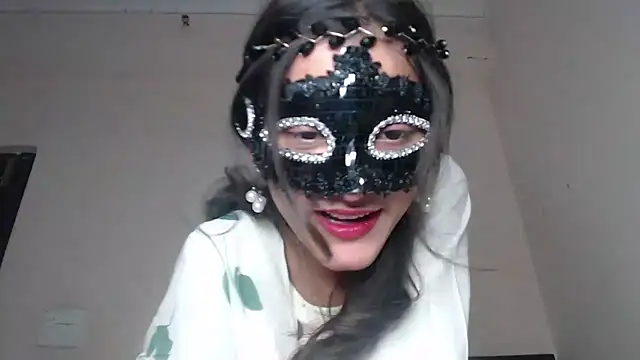 Hottie hania online show from February 6, 2026, 6:26 pm