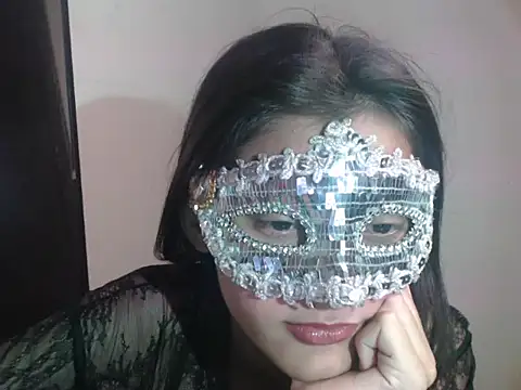 Hottie hania online show from November 13, 2025, 6:34 pm