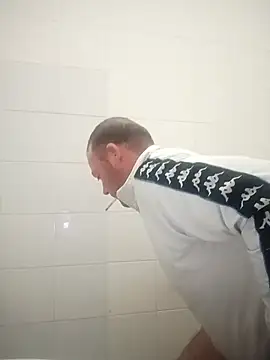 Romaeterna  online show from November 17, 2025, 5:39 pm