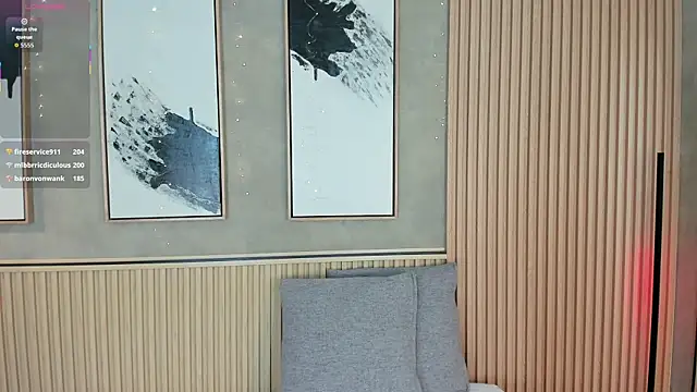 Snapshot of Lily_Vale chatting on December 14, 2025, 7:19 pm Lily Vale online show from December 14, 2025, 7:19 pm