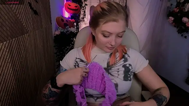 Snapshot of Kiki_shay chatting on October 30, 2025, 1:20 pm Kiki shay online show from October 30, 2025, 1:20 pm