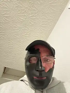 Snapshot of Kneetoe2025 chatting on November 21, 2025, 8:46 am Kneetoe2025 online show from November 21, 2025, 8:46 am