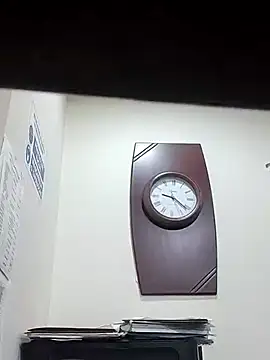 Carriata larry online show from October 24, 2025, 2:21 am