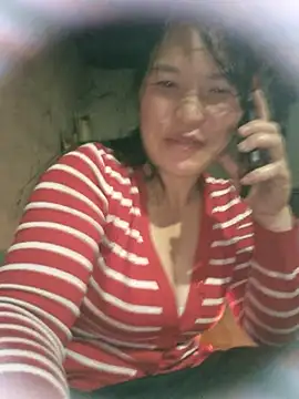 Snapshot of chipu06 chatting on March 17, 2026, 11:35 am chipu06 online show from March 17, 2026, 11:35 am