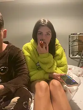 Snapshot of Brunnettebabe007 chatting on December 5, 2025, 12:32 am Brunnettebabe007 online show from December 5, 2025, 12:32 am