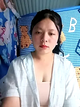 Snapshot of lisa-bae00 chatting on April 4, 2026, 12:23 pm lisa-bae00 online show from April 4, 2026, 12:23 pm