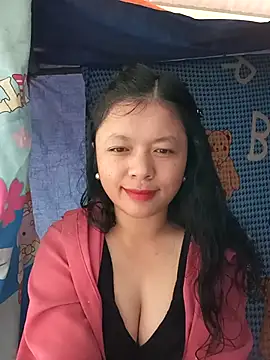 Snapshot of lisa-bae00 chatting on December 4, 2025, 3:27 am lisa-bae00 online show from December 4, 2025, 3:27 am