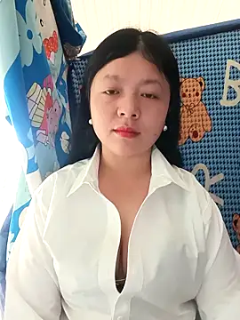 Snapshot of lisa-bae00 chatting on April 9, 2026, 12:34 am lisa-bae00 online show from April 9, 2026, 12:34 am