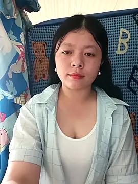 Snapshot of lisa-bae00 chatting on April 5, 2026, 1:12 am lisa-bae00 online show from April 5, 2026, 1:12 am