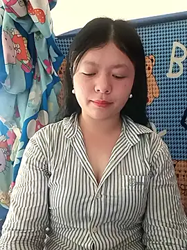 Snapshot of lisa-bae00 chatting on April 8, 2026, 12:12 am lisa-bae00 online show from April 8, 2026, 12:12 am