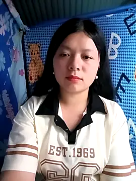 Snapshot of lisa-bae00 chatting on April 10, 2026, 2:24 pm lisa-bae00 online show from April 10, 2026, 2:24 pm