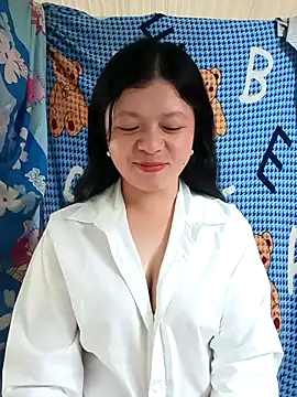 Snapshot of lisa-bae00 chatting on May 11, 2026, 12:34 am lisa-bae00 online show from May 11, 2026, 12:34 am