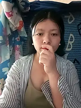 Snapshot of lisa-bae00 chatting on April 1, 2026, 1:19 am lisa-bae00 online show from April 1, 2026, 1:19 am