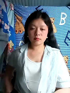 Snapshot of lisa-bae00 chatting on May 5, 2026, 2:31 pm lisa-bae00 online show from May 5, 2026, 2:31 pm