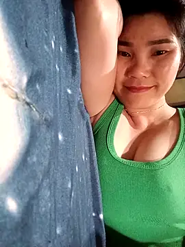 Snapshot of Bear_bear0 chatting on March 14, 2026, 5:57 am Bear bear0 online show from March 14, 2026, 5:57 am