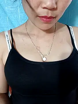 Snapshot of Bear_bear0 chatting on April 9, 2026, 4:47 am Bear bear0 online show from April 9, 2026, 4:47 am