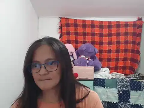 Kinkybela2025 online show from October 28, 2025, 2:27 pm