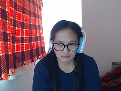 Snapshot of Kinkybela2025 chatting on May 15, 2026, 11:03 pm Kinkybela2025 online show from May 15, 2026, 11:03 pm