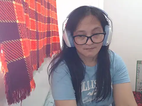Snapshot of Kinkybela2025 chatting on June 11, 2026, 2:53 am Kinkybela2025 online show from June 11, 2026, 2:53 am
