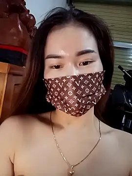 Snapshot of Family-Lovee chatting on November 10, 2025, 7:52 pm Family-Lovee online show from November 10, 2025, 7:52 pm