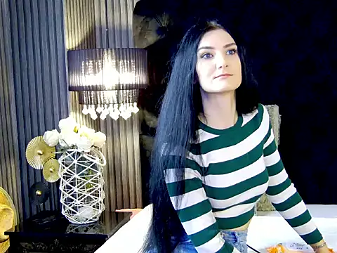 KendraNoir online show from December 3, 2025, 6:25 am