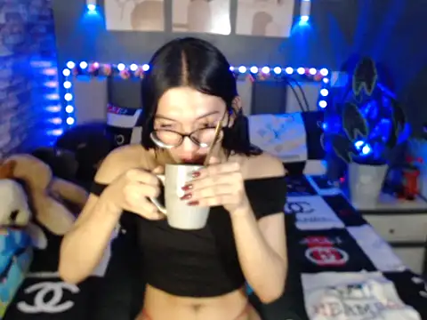 HotNathalie6900 online show from March 28, 2026, 1:56 pm