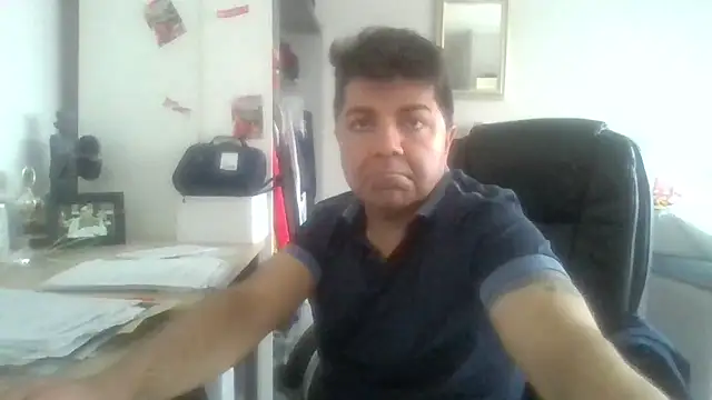 Snapshot of aufstieg95 chatting on October 14, 2025, 12:28 pm aufstieg95 online show from October 14, 2025, 12:28 pm