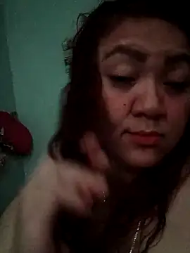 H2ooowIzee22 online show from October 27, 2025, 1:12 pm