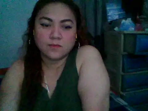 H2ooowIzee22 online show from November 11, 2025, 8:09 am