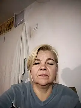 TiaBeauty9182 online show from October 21, 2025, 4:39 pm