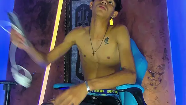 Sex Boy 33  online show from October 31, 2025, 4:42 am