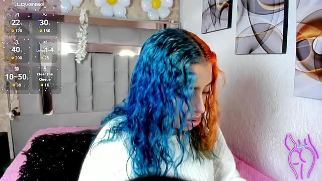 Cristall ravven online show from November 5, 2025, 8:23 pm