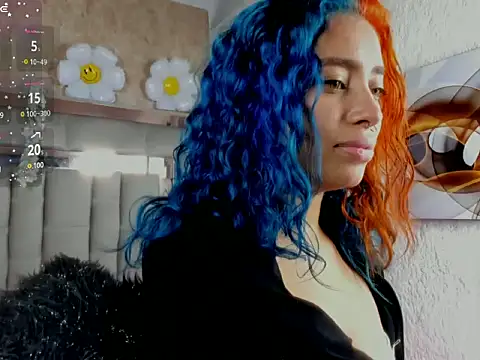 Cristall ravven online show from December 1, 2025, 4:52 pm