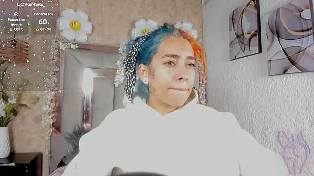 Cristall ravven online show from December 16, 2025, 2:43 pm