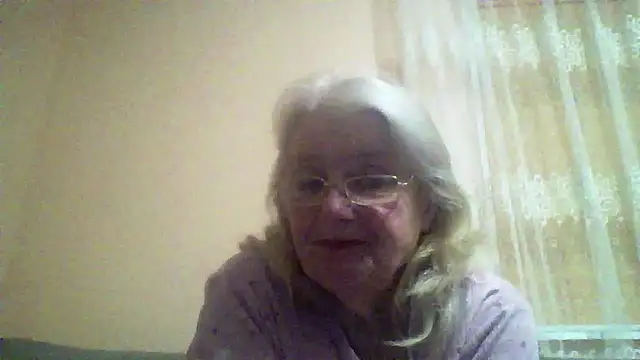 Snapshot of AmyLove353 chatting on April 16, 2026, 3:07 am AmyLove353 online show from April 16, 2026, 3:07 am