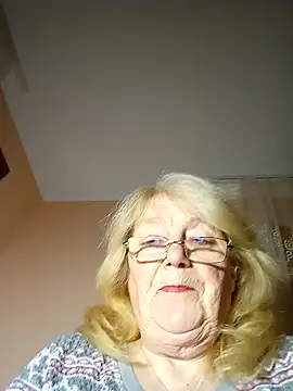 Snapshot of AmyLove353 chatting on November 26, 2025, 5:29 am AmyLove353 online show from November 26, 2025, 5:29 am