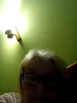 Snapshot of AmyLove353 chatting on March 29, 2026, 8:43 pm AmyLove353 online show from March 29, 2026, 8:43 pm