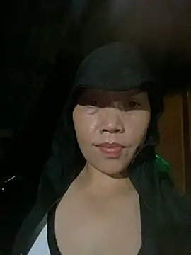 Snapshot of Top_x chatting on November 6, 2025, 12:31 pm Top x online show from November 6, 2025, 12:31 pm