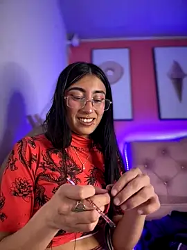 Snapshot of Violeet-Smith chatting on October 23, 2025, 1:32 pm Violeet-Smith online show from October 23, 2025, 1:32 pm