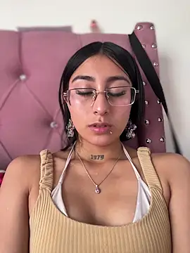 Violeet-Smith online show from March 6, 2026, 5:08 pm