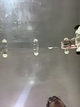 Snapshot of Violeet-Smith chatting on March 1, 2026, 2:33 am Violeet-Smith online show from March 1, 2026, 2:33 am